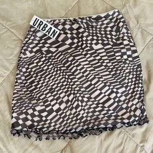 Patterned mini skirt